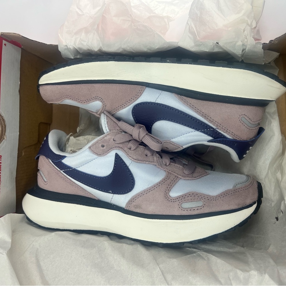 Nike Phoenix Waffle Womens Shoe Size 6